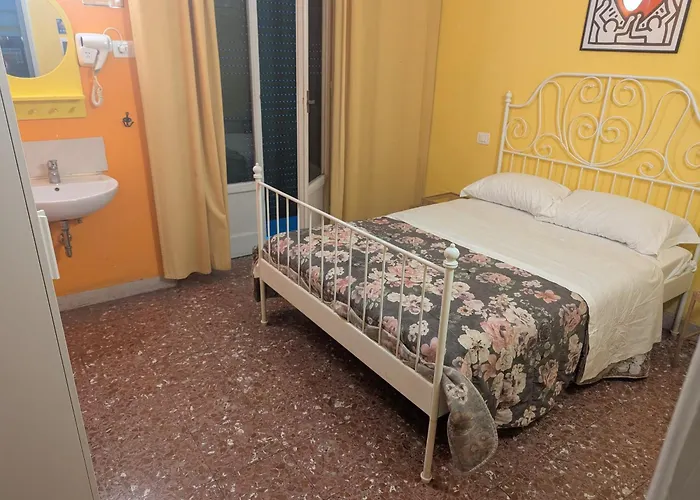 Train Station Hostel Pisa